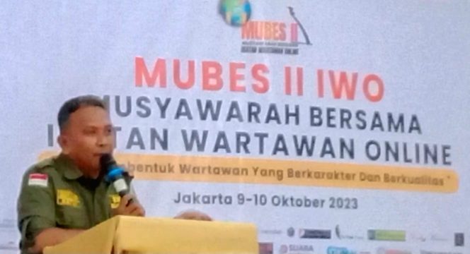 
					IWO Dualisme? Zulkifli Tahir: Secara Organisatoris, Kubu Teuku Yudhistira Yang Sah