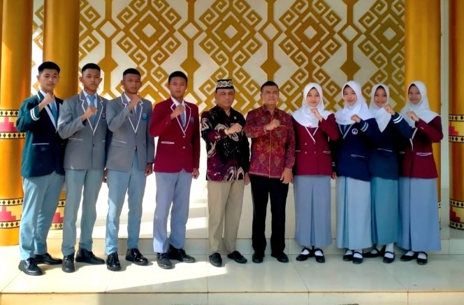 
					Wali Kota Metro Lepas Delapan Pelajar Ikuti Seleksi Paskibraka di Tingkat Provinsi