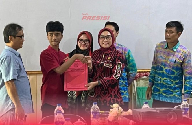 
					Ria Hartini : Pendidikan Adalah Lentera di Tengah Kegelapan