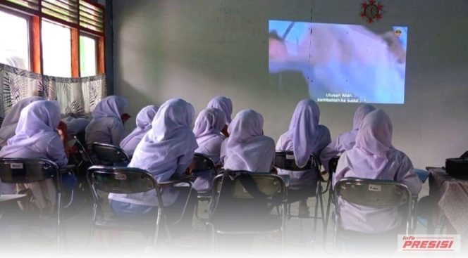 
					Usir Jenuh Belajar Teori, Siswa MA Yapsi Sumberjaya Selami Sejarah Nabi Lewat Film